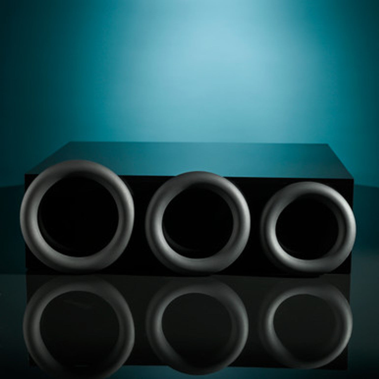 THREE RING CIRCUS BLACK