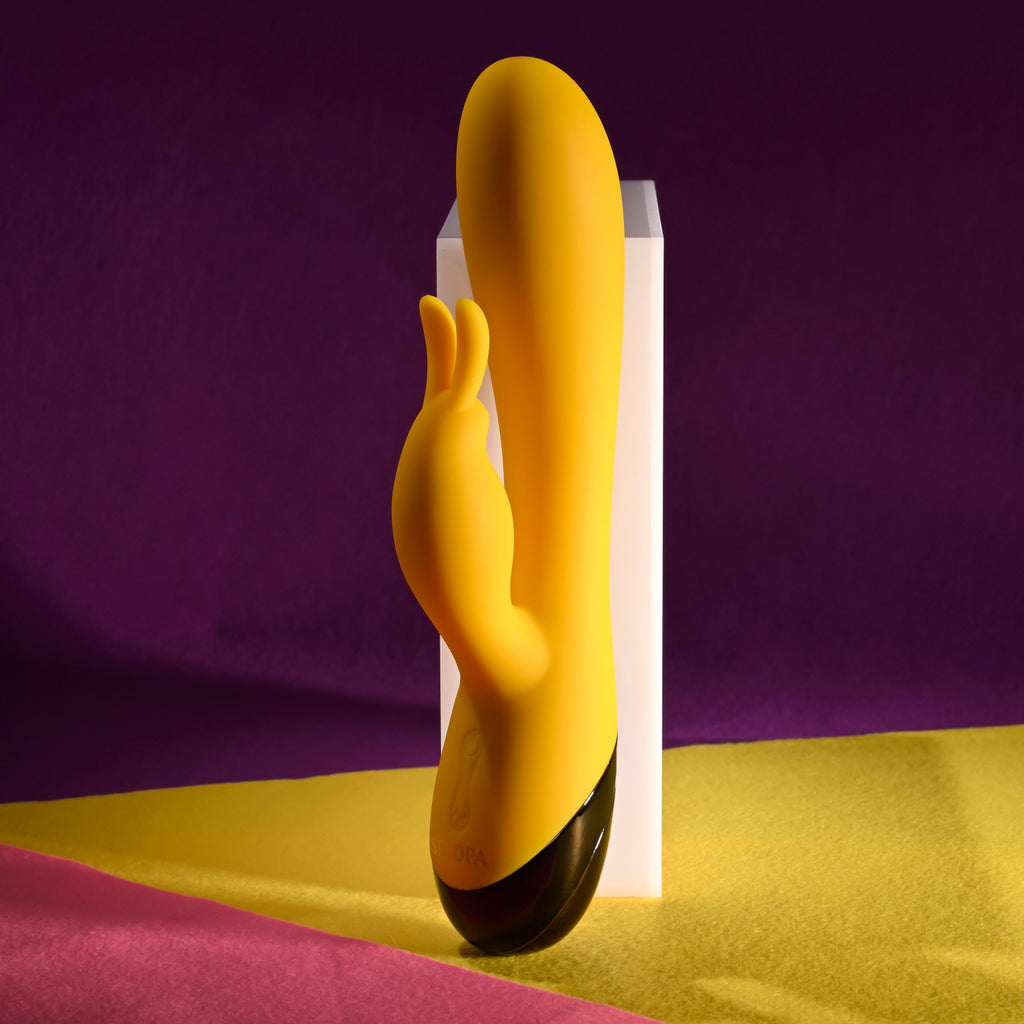 BUZZ BUNNY YELLOW