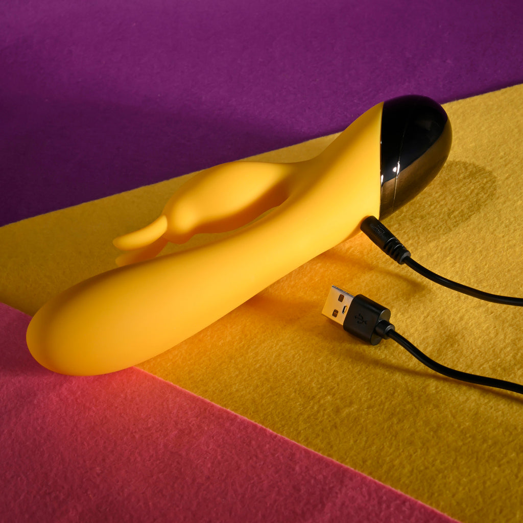 BUZZ BUNNY YELLOW