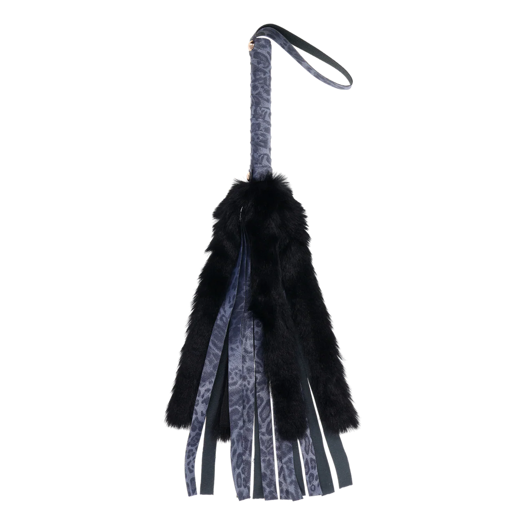 COUGAR FAUX FUR FLOGGER